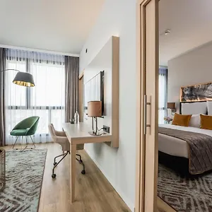 4* ホテル Leonardo Royal Fira